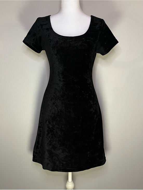 All that Jazz Dresses & Skirts - Vintage All That Jazz 90’s Goth Ribbed Velvet Short Sleeve Mini Dress Women’s M